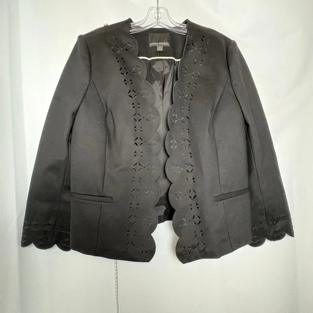 Banana Republic Black Laser Cut Scalloped Blazer Jacket‎ Womens Size 14 Classic